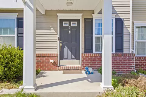 5 Borden Ln, Chesterfield, NJ 08515