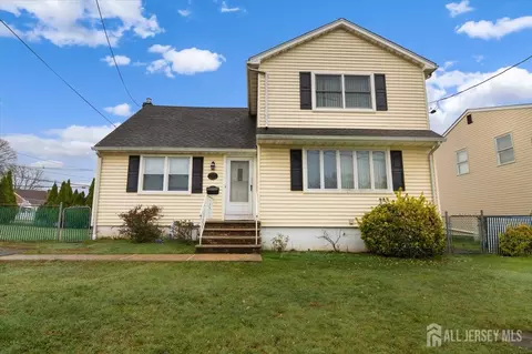1 Zoar St, Fords, NJ 08863