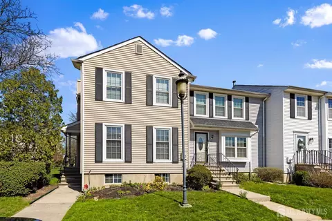 43 Lantern Ln, Sayreville, NJ 08872