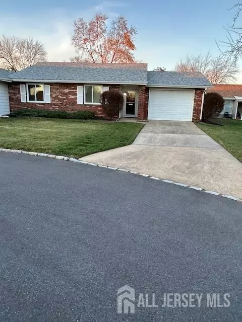 180 Mimosa Plz # -B, Monroe, NJ 08831