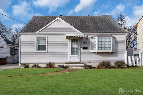 85 Coolidge Ave, Parlin, NJ 08859