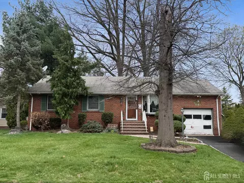 48 Morningside Rd, Colonia, NJ 07067