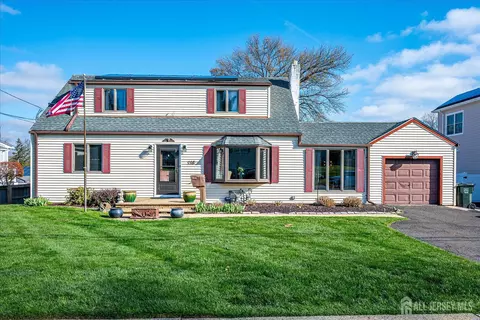 110 Normandy Rd, Colonia, NJ 07067