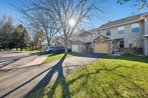 304 Heskers Ct, South Brunswick, NJ 08852