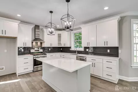 230 Woodbridge Ave, Metuchen, NJ 08840