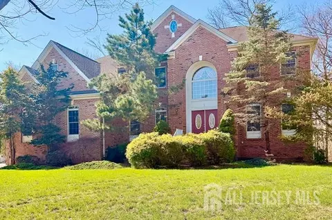 1 Schindler Ln, Monroe, NJ 08831