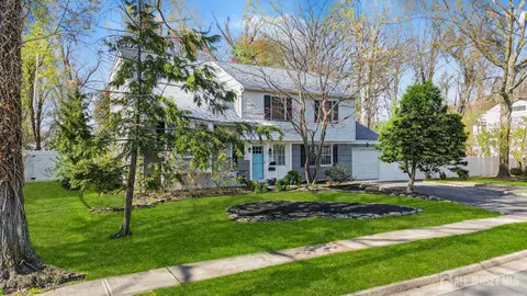 Exterior - 22 Meyer Rd, Edison, NJ 08817 photo 2 of 6