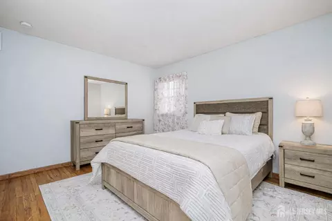 Bedroom - 22 Meyer Rd, Edison, NJ 08817 photo 2 of 4