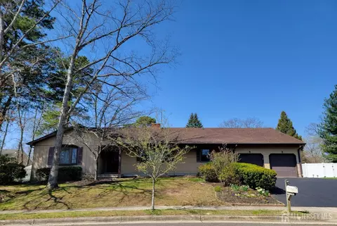 14 Perry Ave, Monroe, NJ 08831