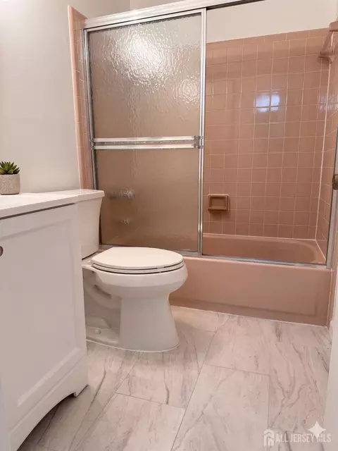 Bath - 496 Westgate Dr, Edison, NJ 08820 photo 2 of 4