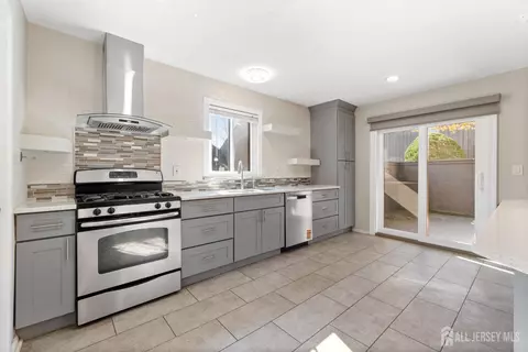 Kitchen - 496 Westgate Dr, Edison, NJ 08820 photo 2 of 4