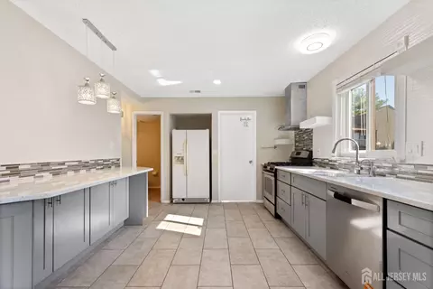 Kitchen - 496 Westgate Dr, Edison, NJ 08820 photo 4 of 4
