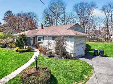 39 Canterbury Rd, East Brunswick, NJ 08816