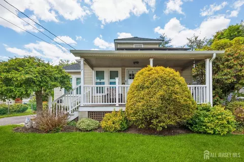 117 Maple Shade Ave, Hamilton, NJ 08690