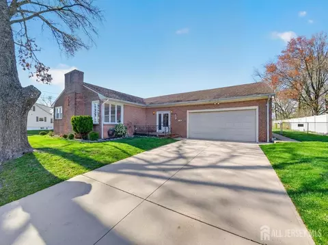 145 E Cherry St, Carteret, NJ 07008