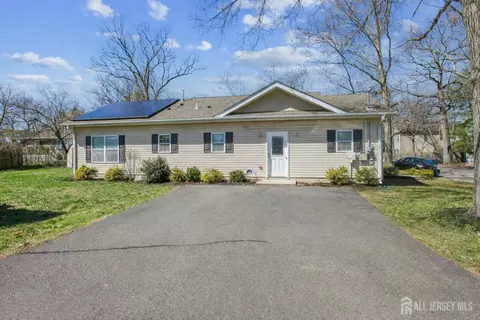 3 Newark Ave, Spotswood, NJ 08884