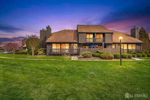 197 Westgate Dr, Edison, NJ 08820