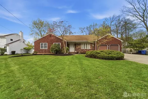 1177 Aaron Rd, North Brunswick, NJ 08902