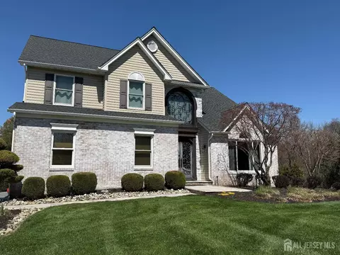 6 Deerfield Dr, Monroe, NJ 08831