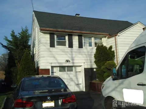 106 Maryknoll Rte, Metuchen, NJ 08840