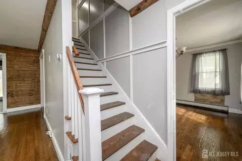 Entry Way - 212 Echo Ave, Edison, NJ 08837 photo 4 of 4