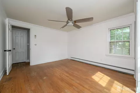 Bedroom - 212 Echo Ave, Edison, NJ 08837 photo 3 of 8