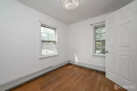 Bedroom - 212 Echo Ave, Edison, NJ 08837 photo 4 of 8