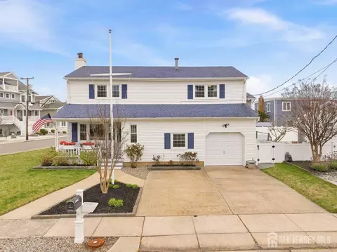 426 Hialeah Dr, Lavallette, NJ 08735