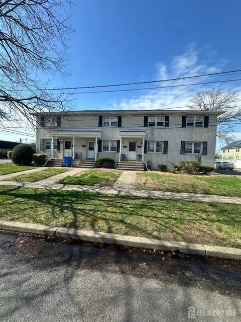 5 Mckinley Ave, Middlesex, NJ 08846