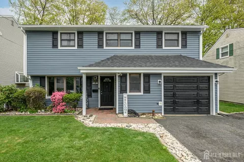 16 N Lincoln Ave N, Colonia, NJ 07067