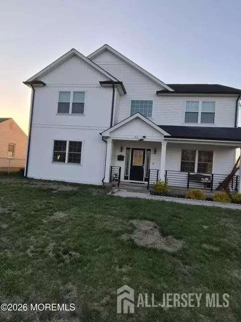 55 Walnut St, Edison, NJ 08817