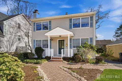 13 Stockton St, Metuchen, NJ 08840