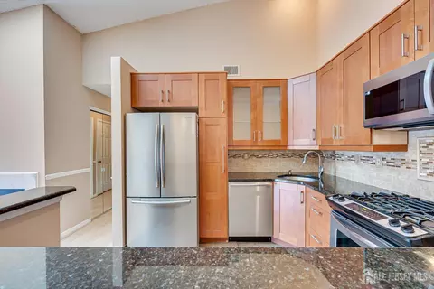 68 Clay St, North Brunswick, NJ 08902