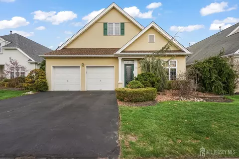 33 Coneflower Ln, West Windsor, NJ 08550