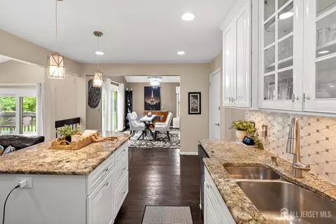 45 Ditmars Cir, Hillsborough, NJ 08844