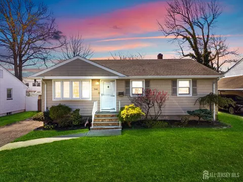 246 E Henry Pl E, Iselin, NJ 08830