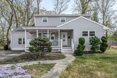 24 Half Acre Rd, Jamesburg, NJ 08831