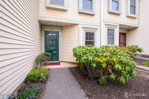 62 Fair Acres Ct, Princeton, NJ 08540