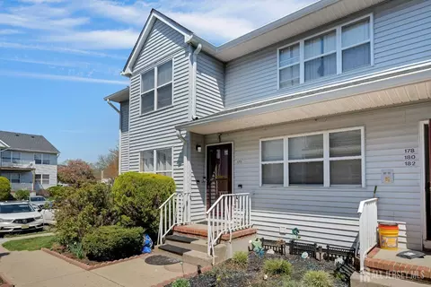 177 Bexley Ln, Piscataway, NJ 08854