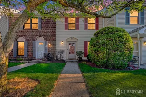 275 Bromley Pl, East Brunswick, NJ 08816