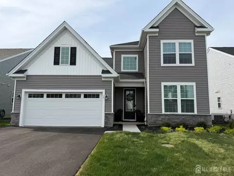 16 Prado Rd, Monroe, NJ 08831