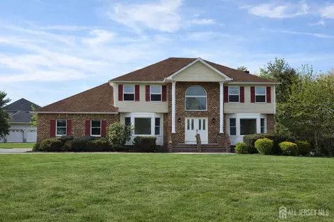 1 Alexander Dr, Monroe, NJ 08831