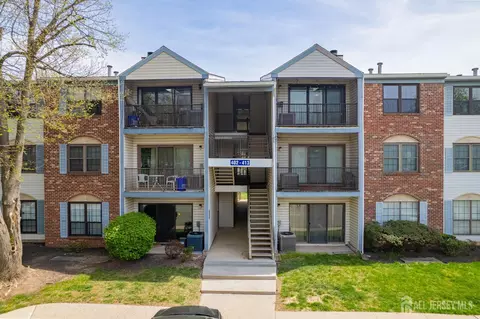 407 Lancaster Ct, Piscataway, NJ 08854