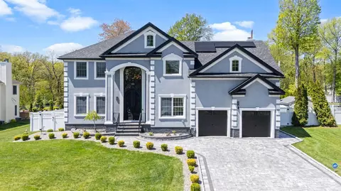 104 Autumn Rd, Matawan, NJ 07747