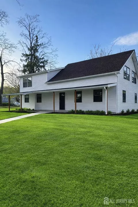 77 Green Brook Rd, Middlesex, NJ 08846