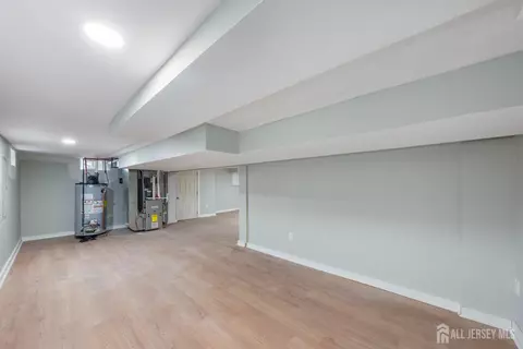 Entry Way - 77 Green Brook Rd, Middlesex, NJ 08846 photo 5 of 5