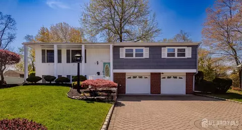 24 Clearview Rd, East Brunswick, NJ 08816