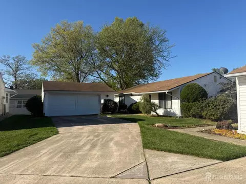 69 Picea Plz # -C, Monroe, NJ 08831