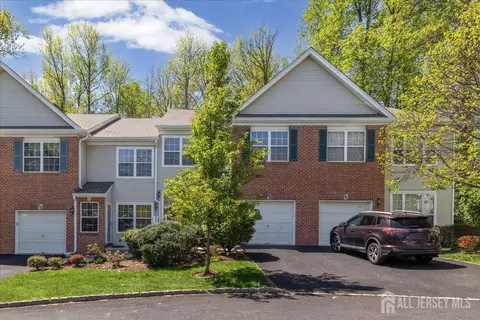 302 Wellington Park Dr, Princeton, NJ 08540