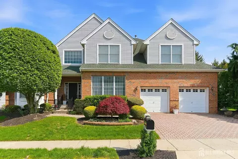 31 Narrows Way, Monroe, NJ 08831